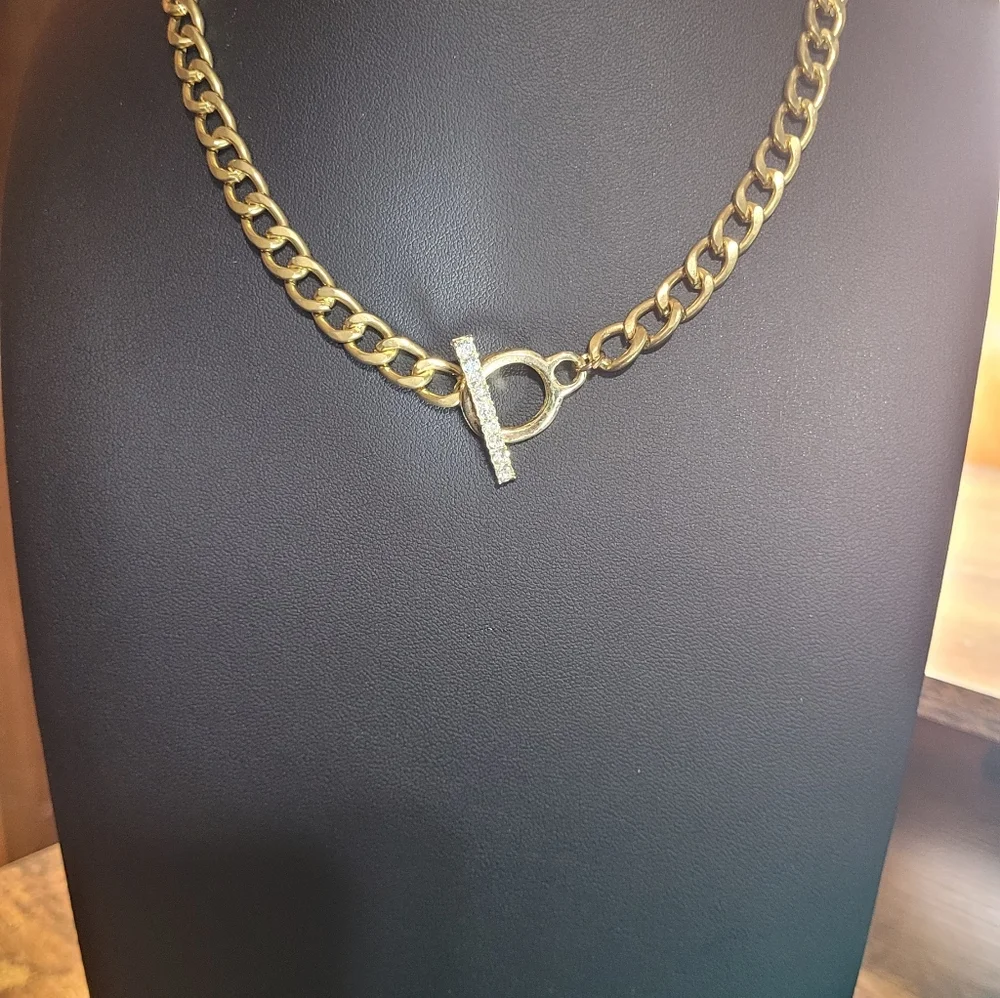 Gold Chunky Chain Link Necklace - Picture 6 of 11